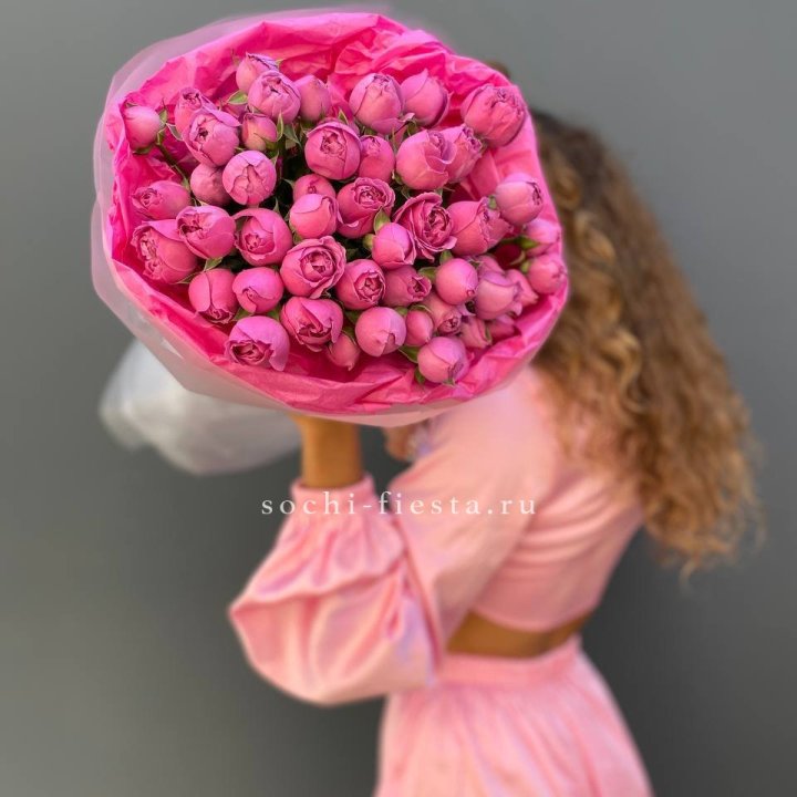Букет из пионовидных роз  в Симферополи