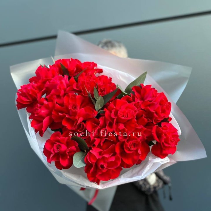 21 Красная французская роза в Симферополи