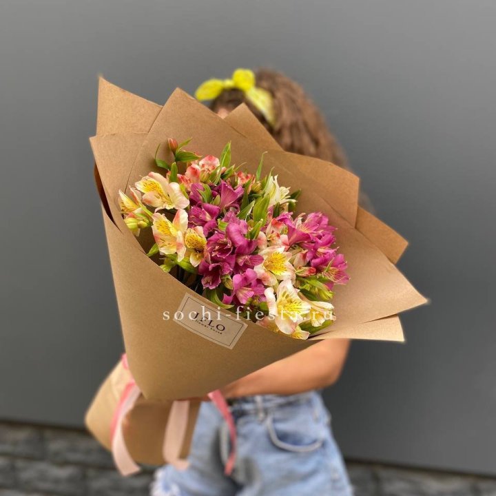 Альстромерии в крафте в Симферополи