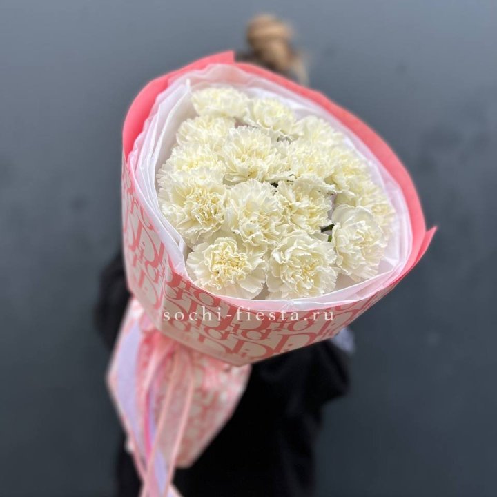 Белые диантусы №2 в Симферополи