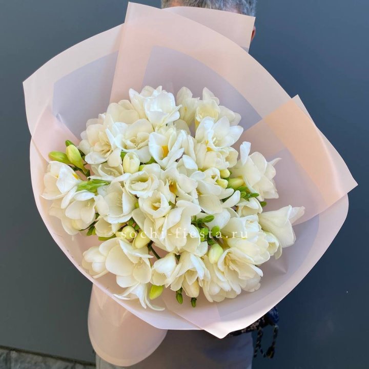 Букет белых фрезий  в Симферополи