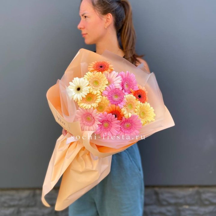 Букет разноцветных гербер в Симферополи