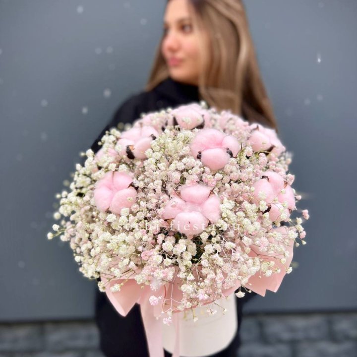 Гипсофилы с хлопком в шляпной коробке в Симферополи