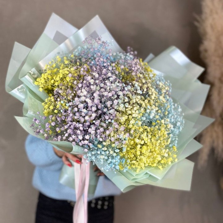 Букет радужных гипсофил в Симферополи