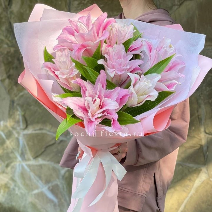 Букет пионовидных лилий №2 в Симферополи