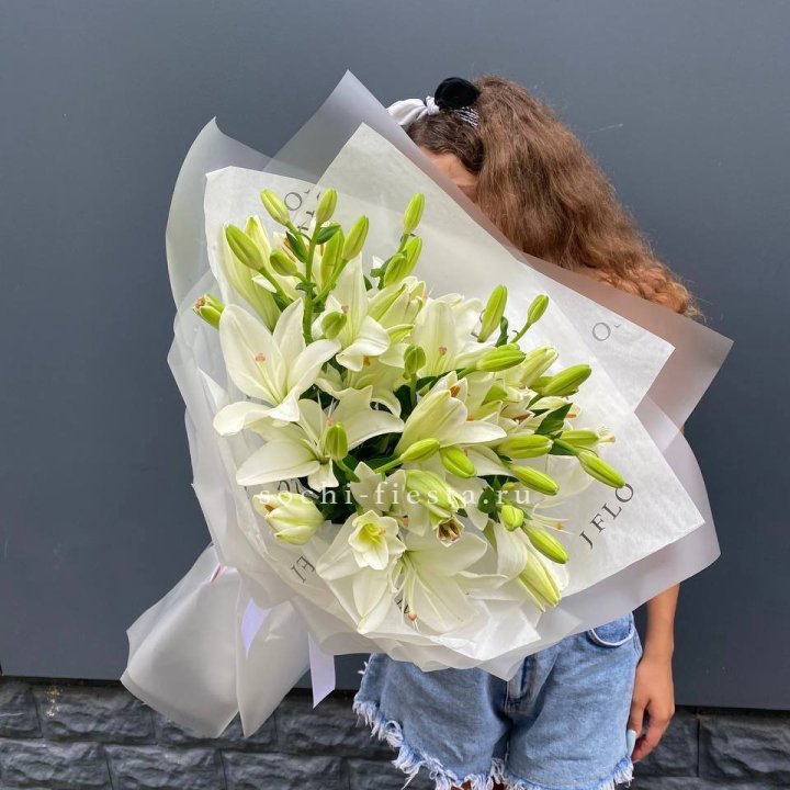 Букет  лилий "Воздушный"  в Симферополи