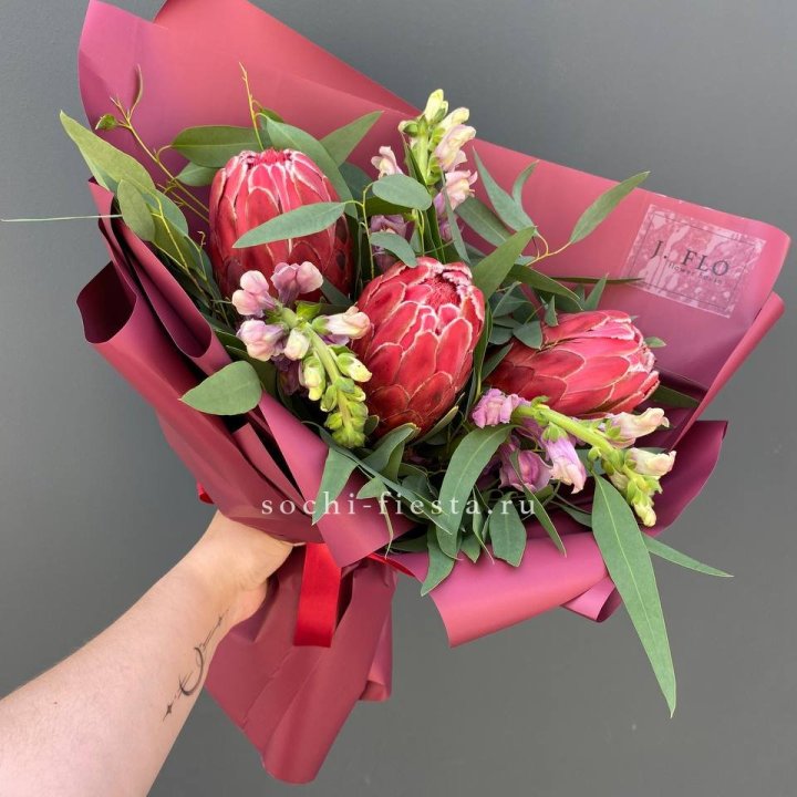 Букет из протеи "Квин" в Симферополи