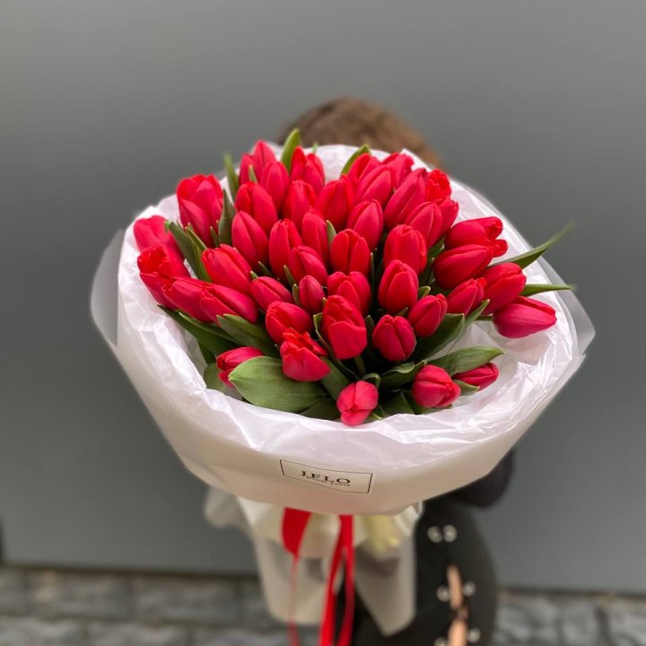 51 тюльпан "Любовь" в Симферополи