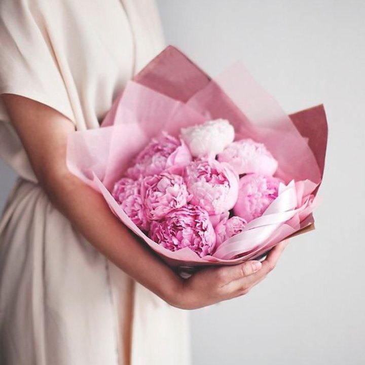 9 зефирных пионов в Симферополи