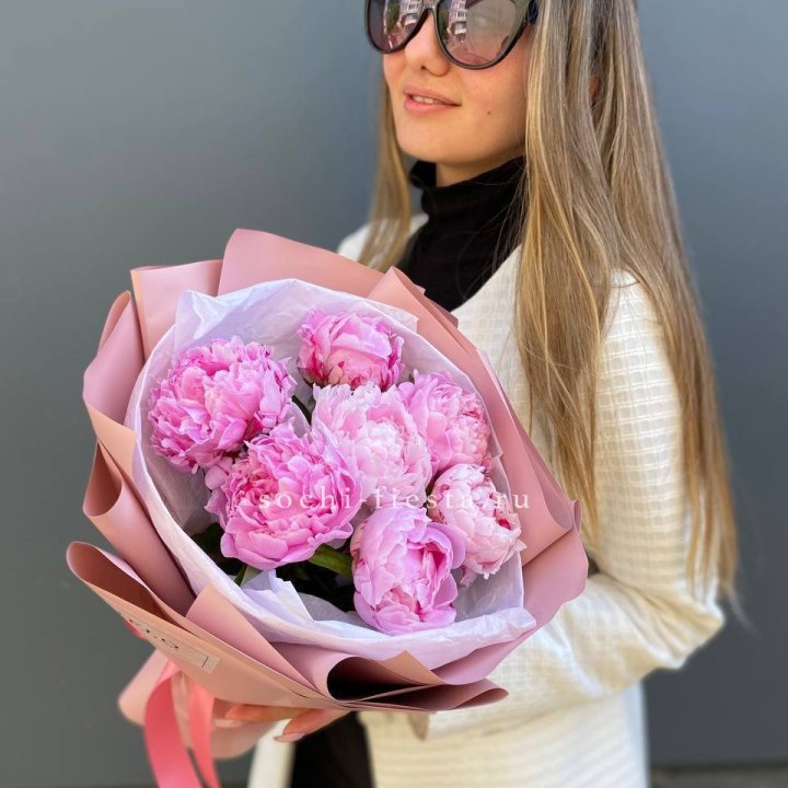 7 пионов в оформлении в Симферополи