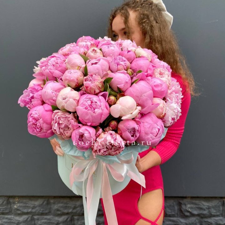 51 пион в цилиндре в Симферополи