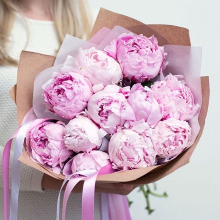 11 нежных пионов в Симферополи
