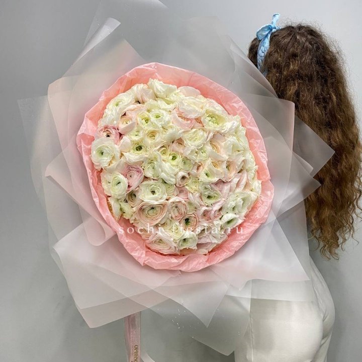 113 ранункулюсов  в Симферополи