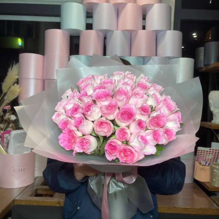  51 розовых роз в Симферополи