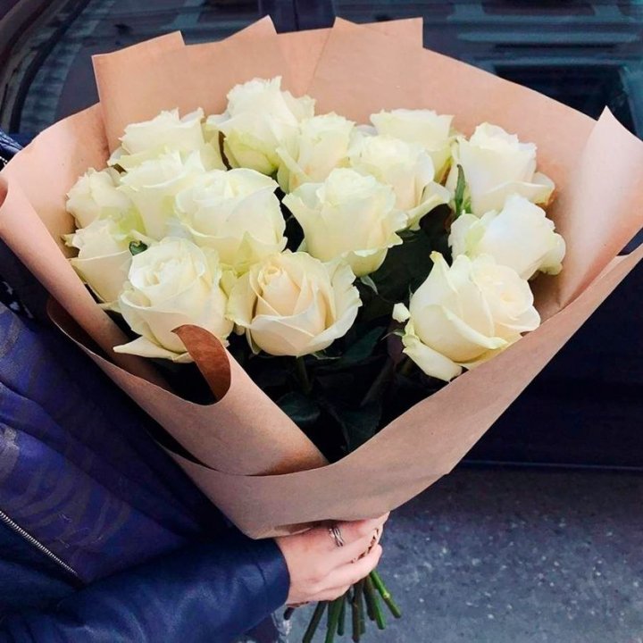 15 белых роз "Крафт" в Симферополи
