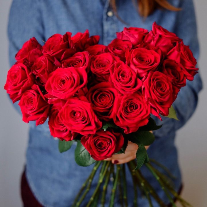 25 красных роз в Симферополи