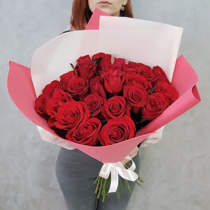 25 Красных роз рози вайт в Симферополи