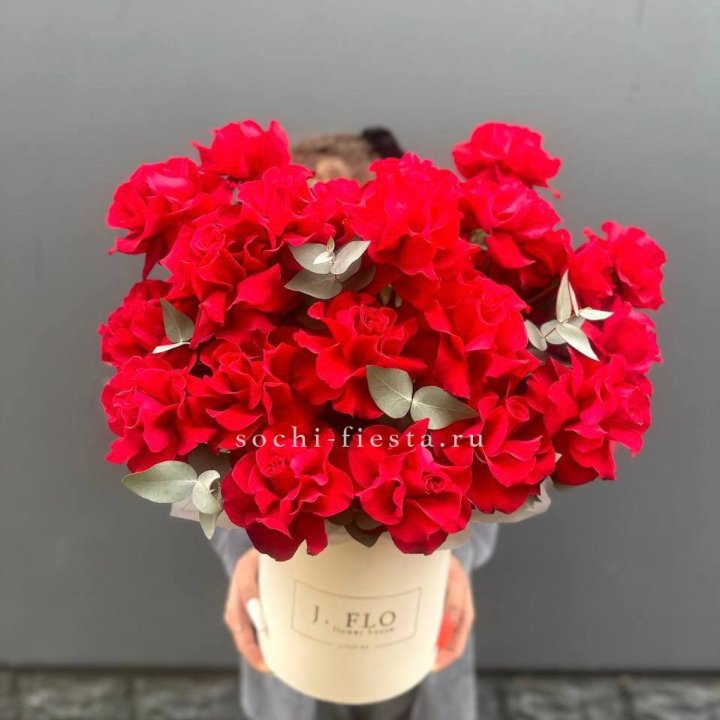 35 Французских роз в боксе в Симферополи