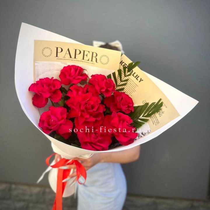 9 Красных французских роз Чико в Симферополи