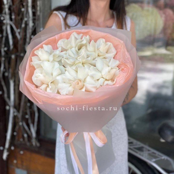 7 Белых французских роз в Симферополи