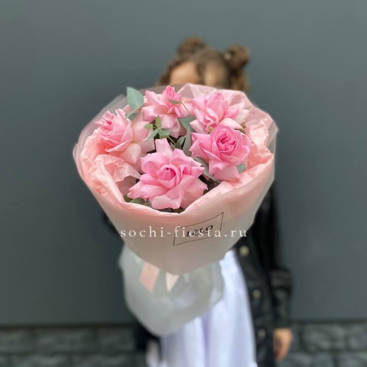5 французских розовых роз  в Симферополи