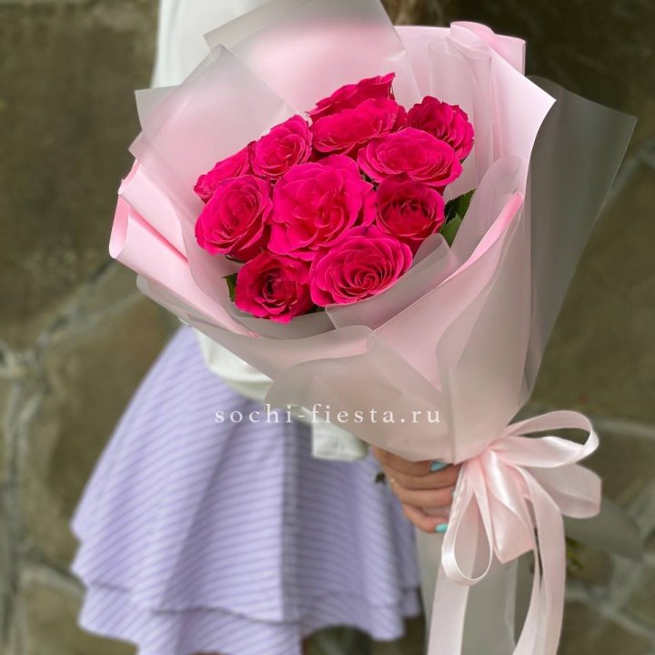Букет алых роз в Симферополи