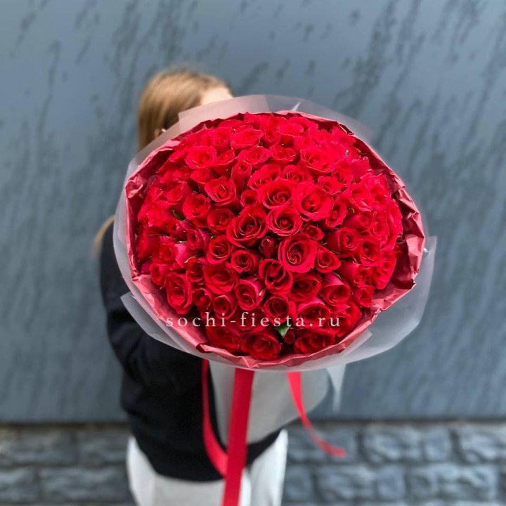 101  красная кенийская роза  в Симферополи