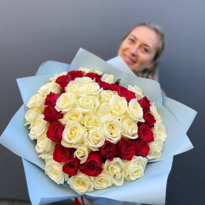 51 роза "Сердце" в Симферополи