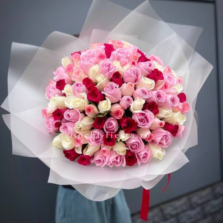 101 разноцветная роза "Карусель" в Симферополи