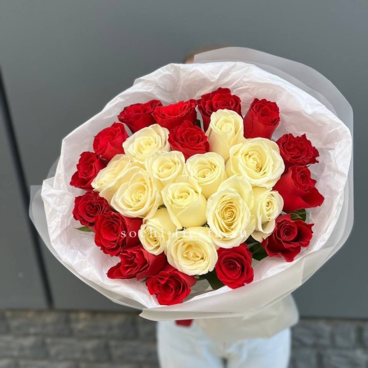 27 роз микс в Симферополи