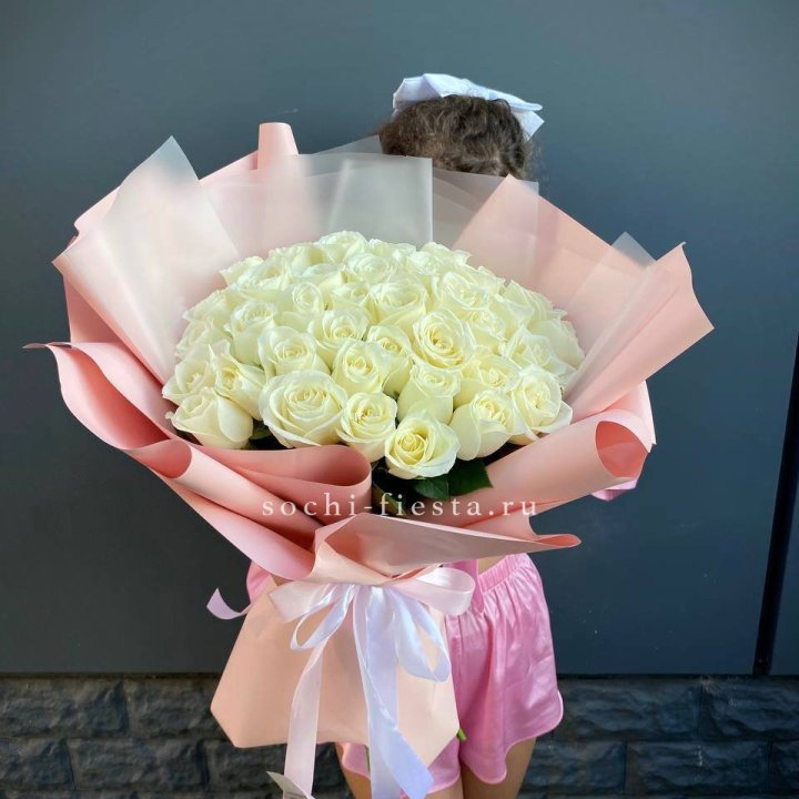35 белых роз в Симферополи