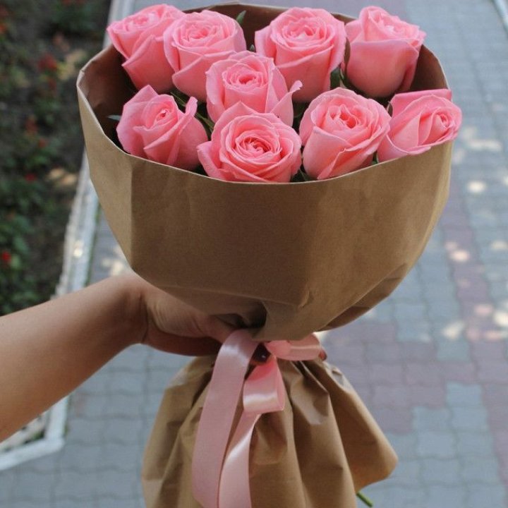 9 розовых роз в Симферополи