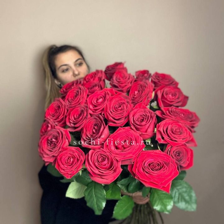 25 высоких роз в Симферополи
