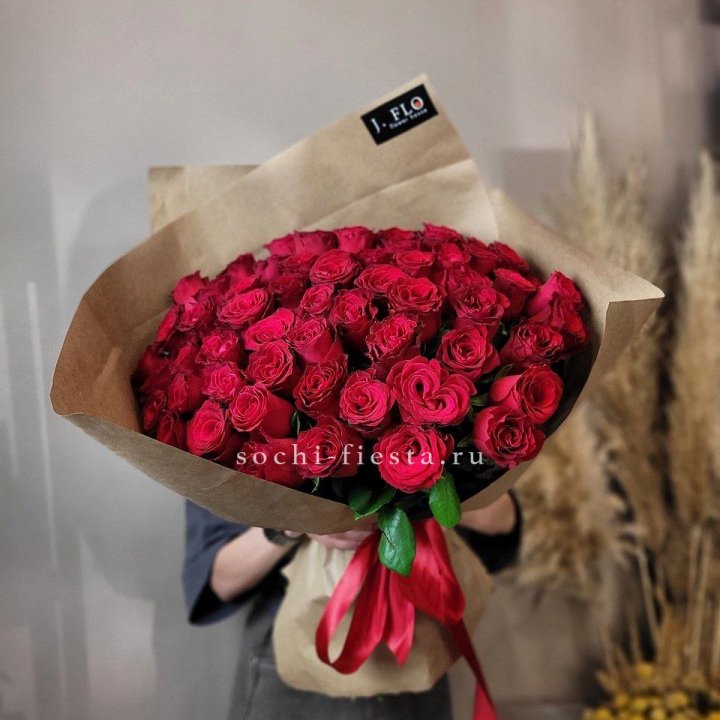 63 красных роз вайт в Симферополи