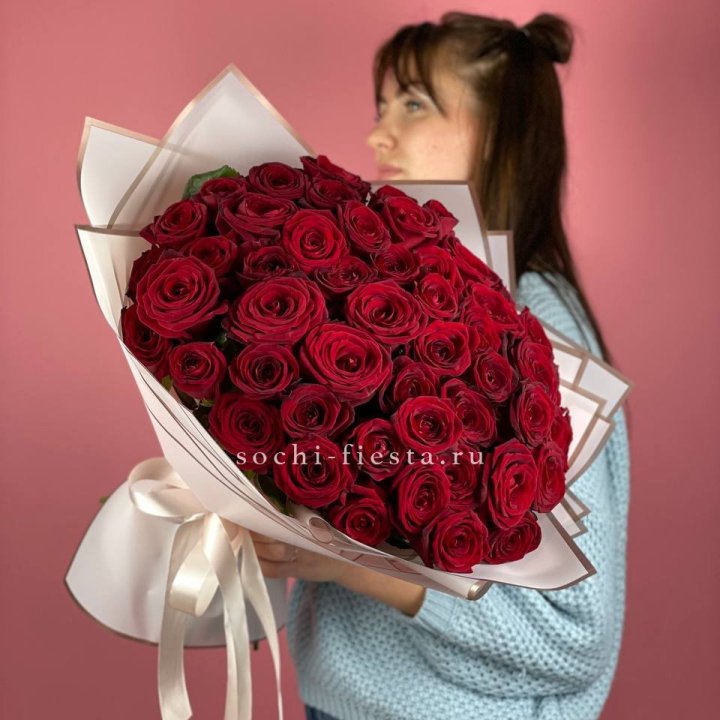 51 красная роза "Лавели" в Симферополи
