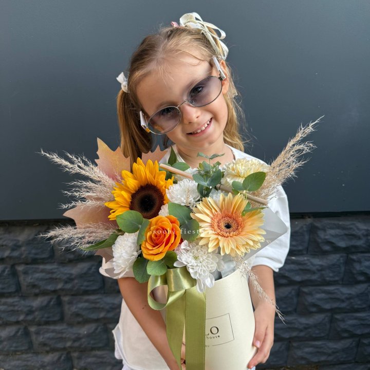 Коробка "1 сентября " в Симферополи