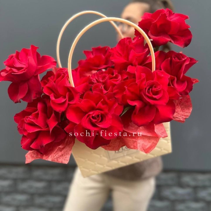 Французские розы в сумочке в Симферополи
