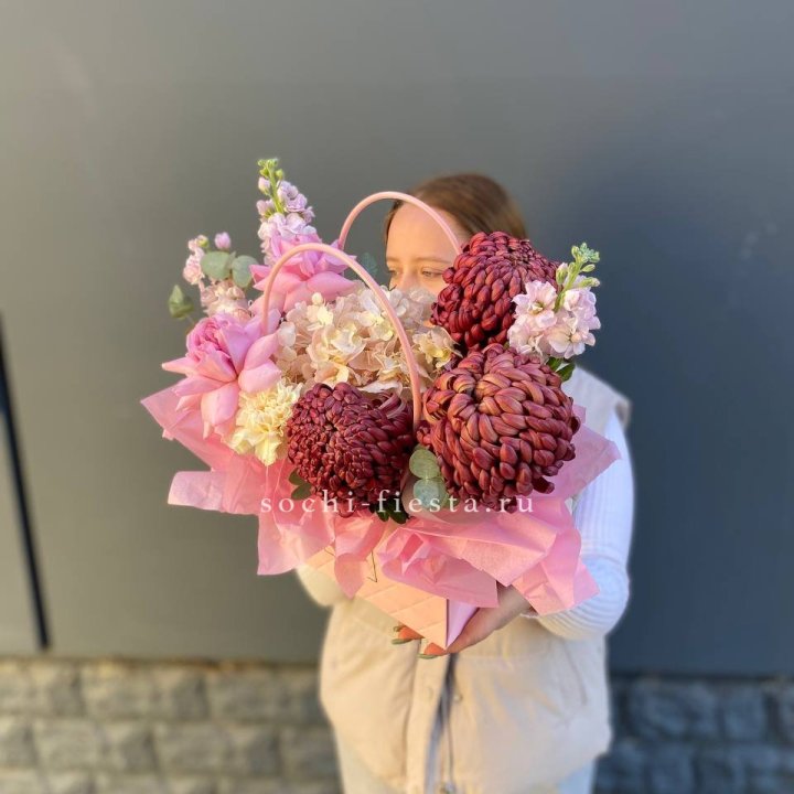 Сумочка нежная с бигуди в Симферополи