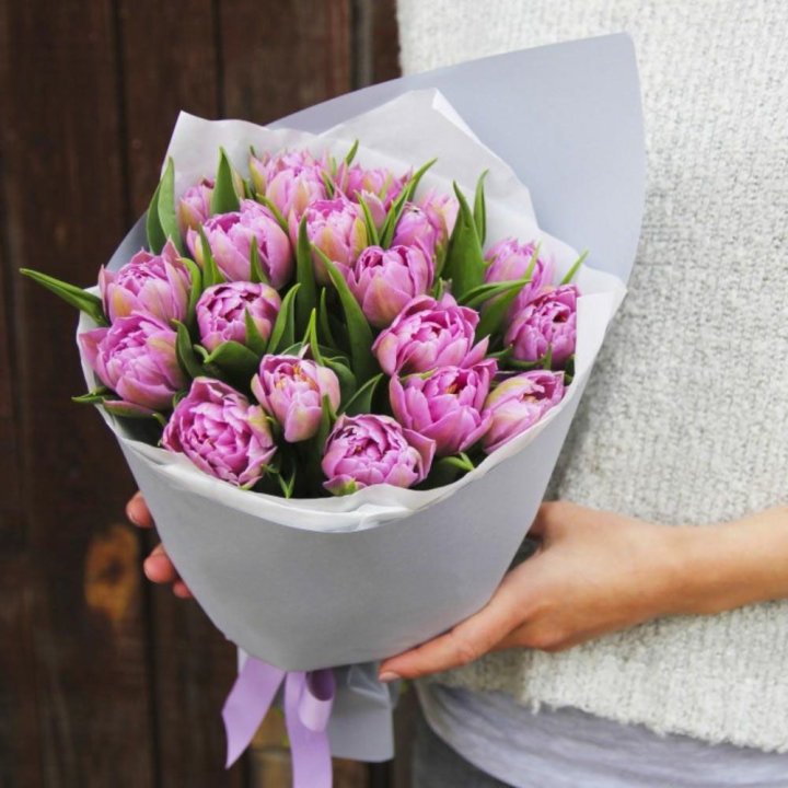 Букет пионовидных тюльпанов в Симферополи