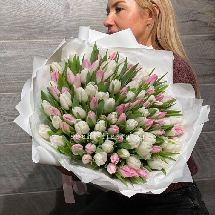 101 тюльпан нежный микс в Симферополи