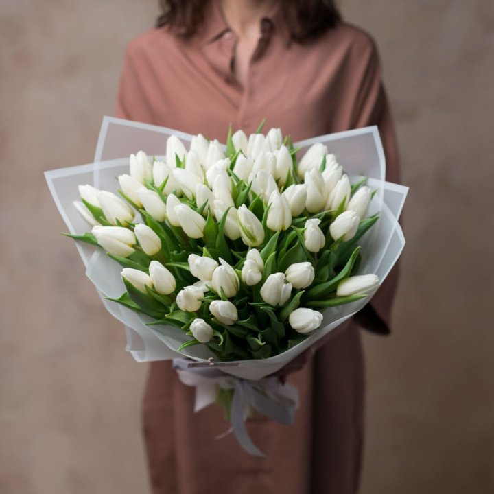51 белый тюльпан в Симферополи