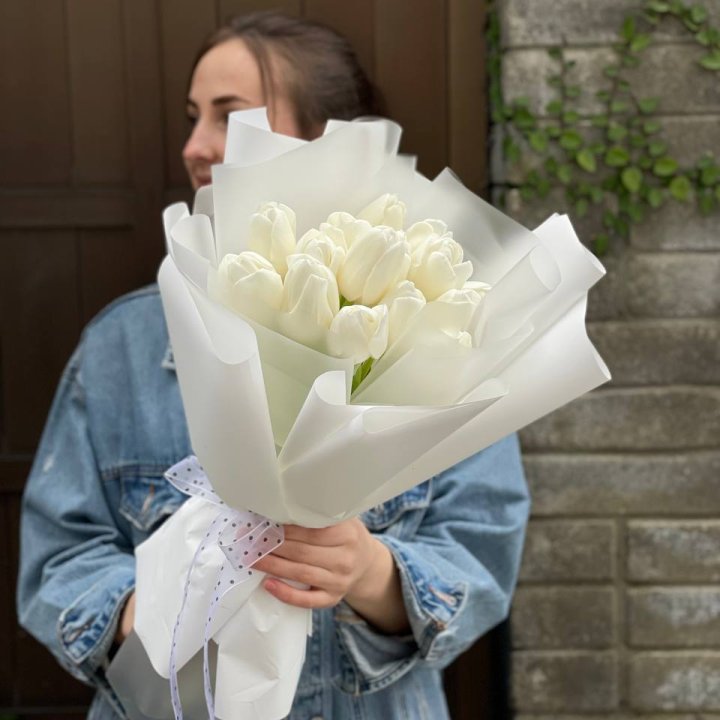 Букет белоснежных тюльпанов в Симферополи
